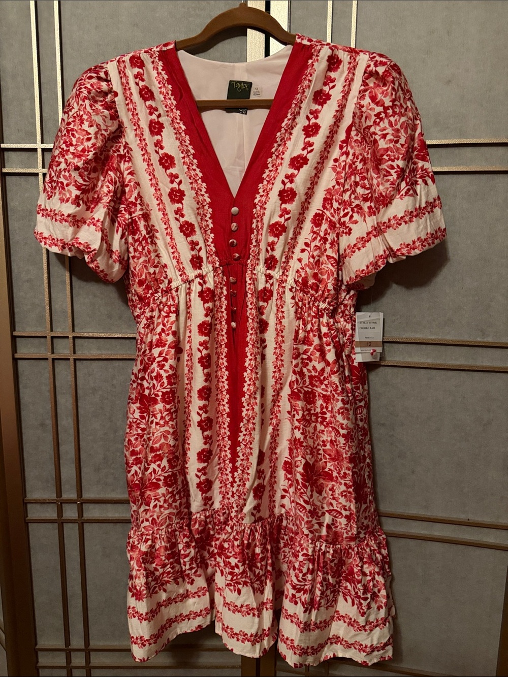 Taylor Women's Floral V-Neck Mini Dress with short puff sleeves, women’s size 12
